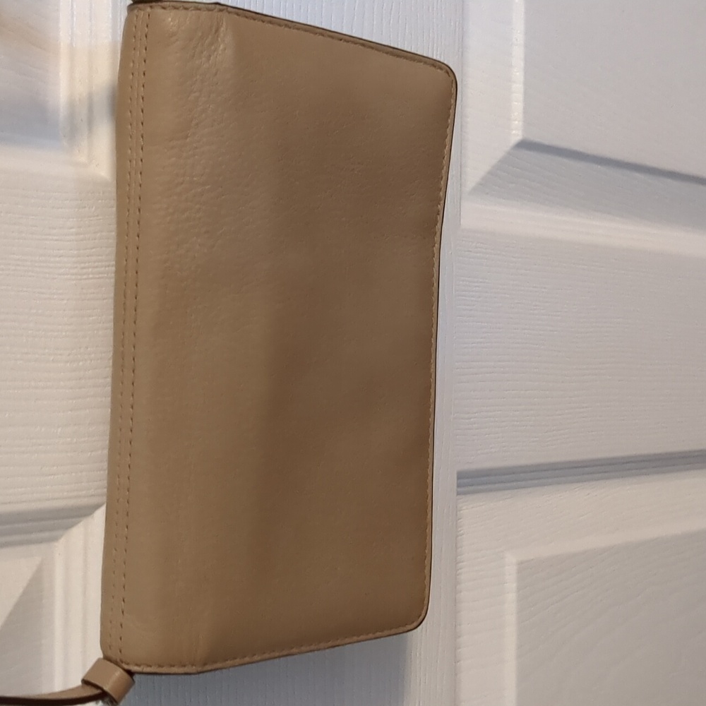 Marc Jacobs Tan Leather Crossbody Bag - Picture 6 of 10